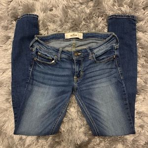 🌻 Hollister Jeans 🌻